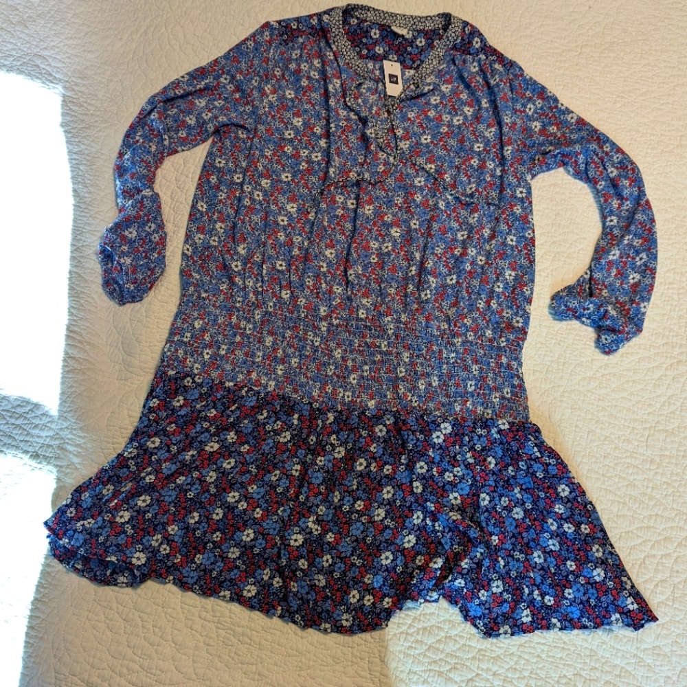 Super cute NEW Gap Floral dress size large